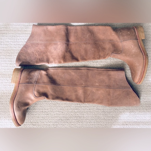 OVER THE KNEE DISTRESSED LEATHER BOOTS WITH WORN CREPE SOLE - Picture 3 of 6